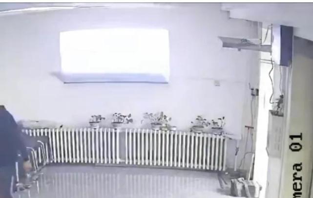小米电视推出自检屏幕开胶应用:如符合要求将提供免费上门检修