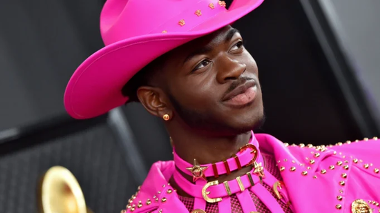 Lil Nas X 在第62届格莱美现场 图源：Billboard；Axelle/Bauer-Griffin/FilmMagic